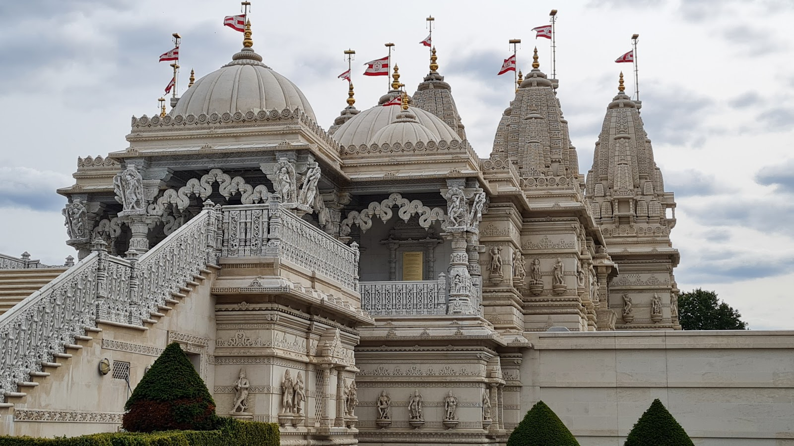 BAPS Shri Swaminarayan Mandir London
