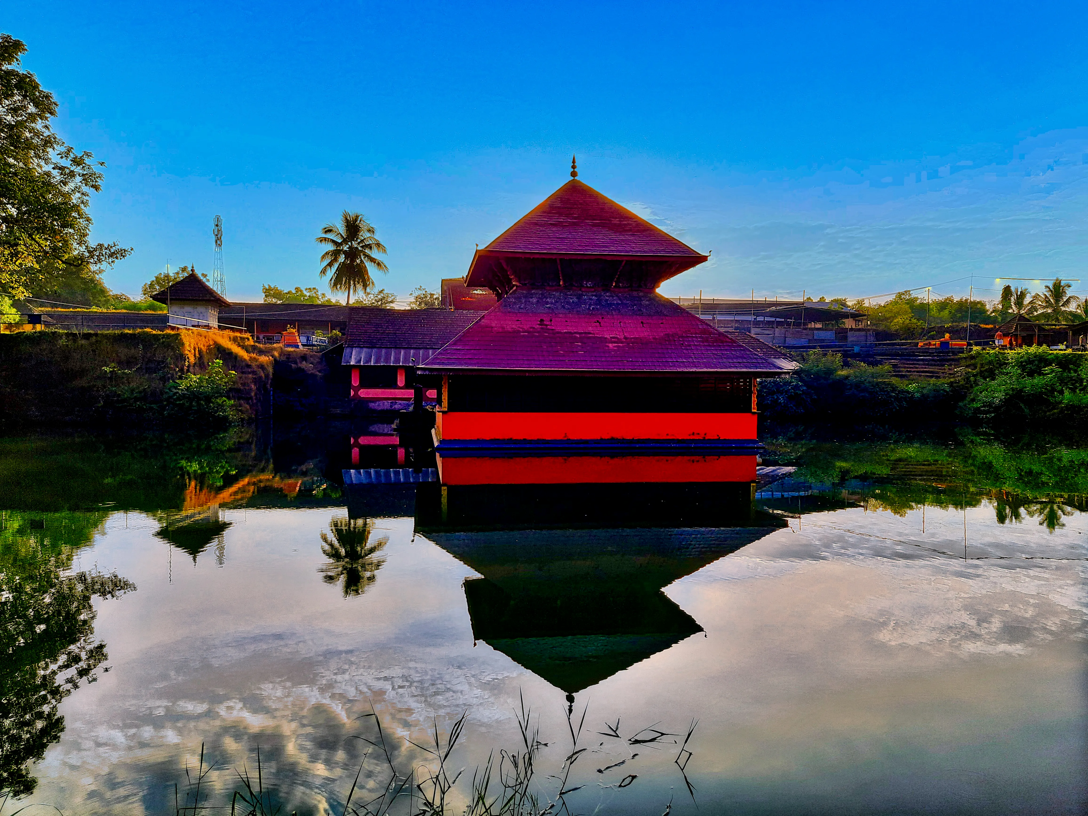 Ananthapura Lake Temple Kasaragod
