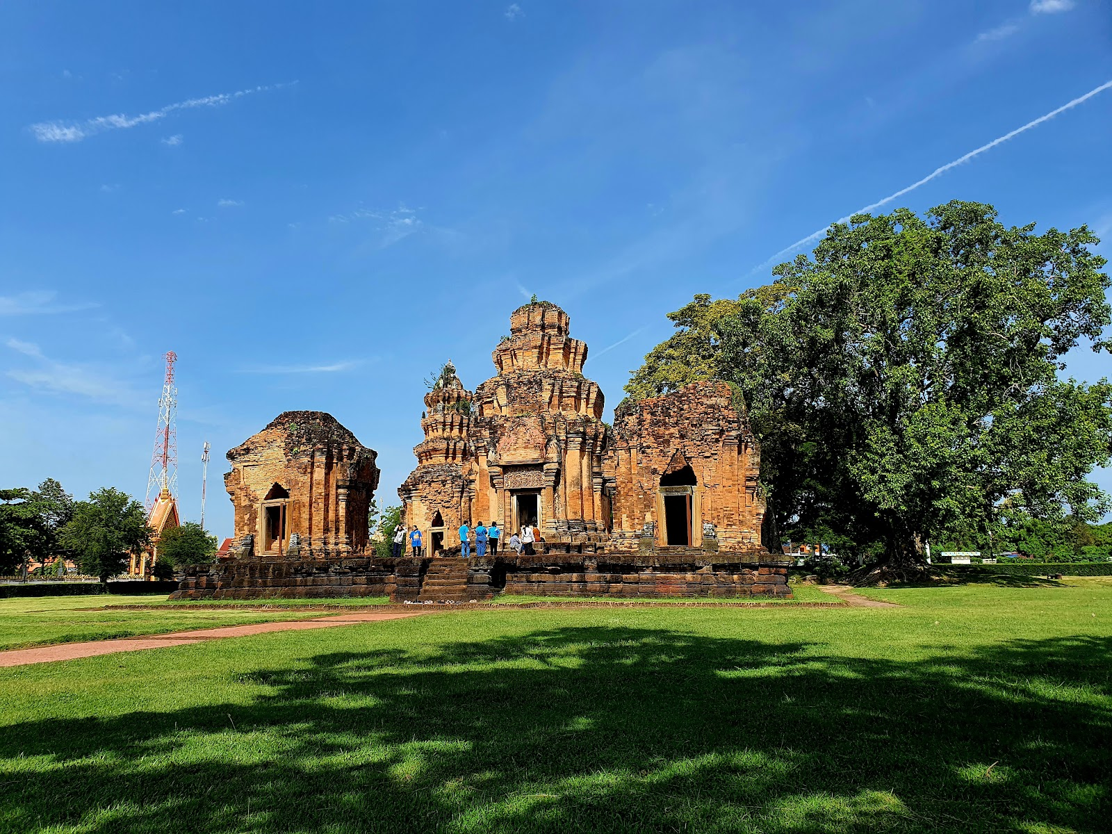 Prasat Sikhoraphum Surin